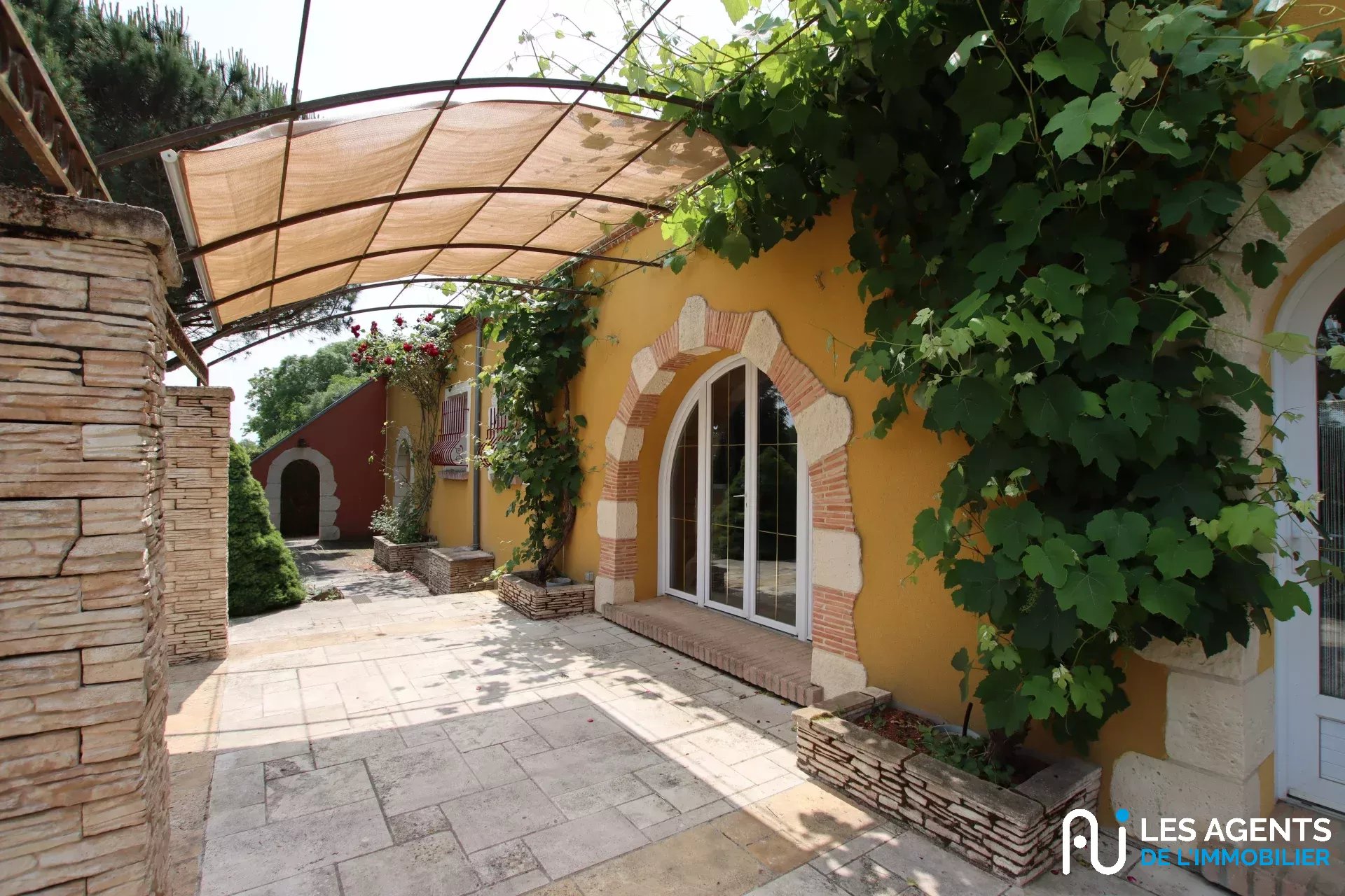 2ff502c7beb6619471bfe16de75366be_454d8699c3_1920-big