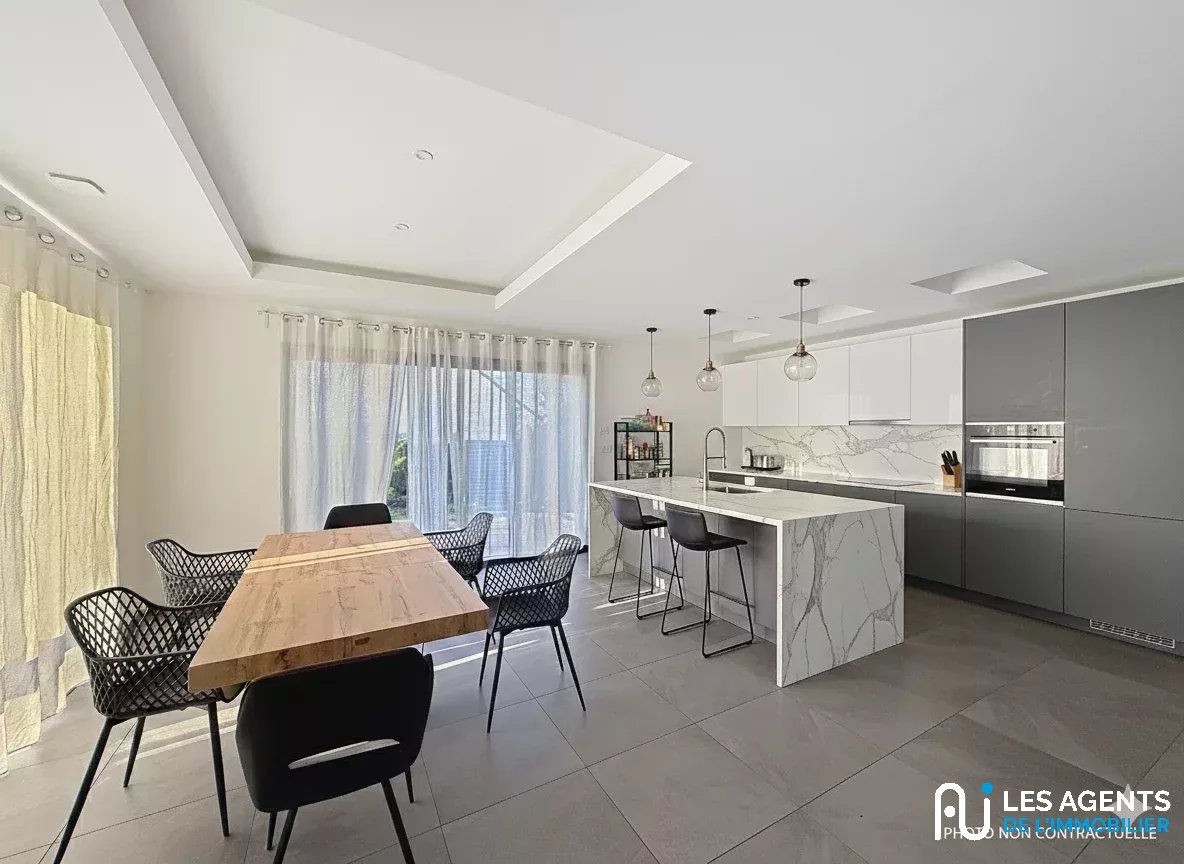 ae7185080c6e44f24af4ab285a7a09cc_c31a8b867f_1184-big