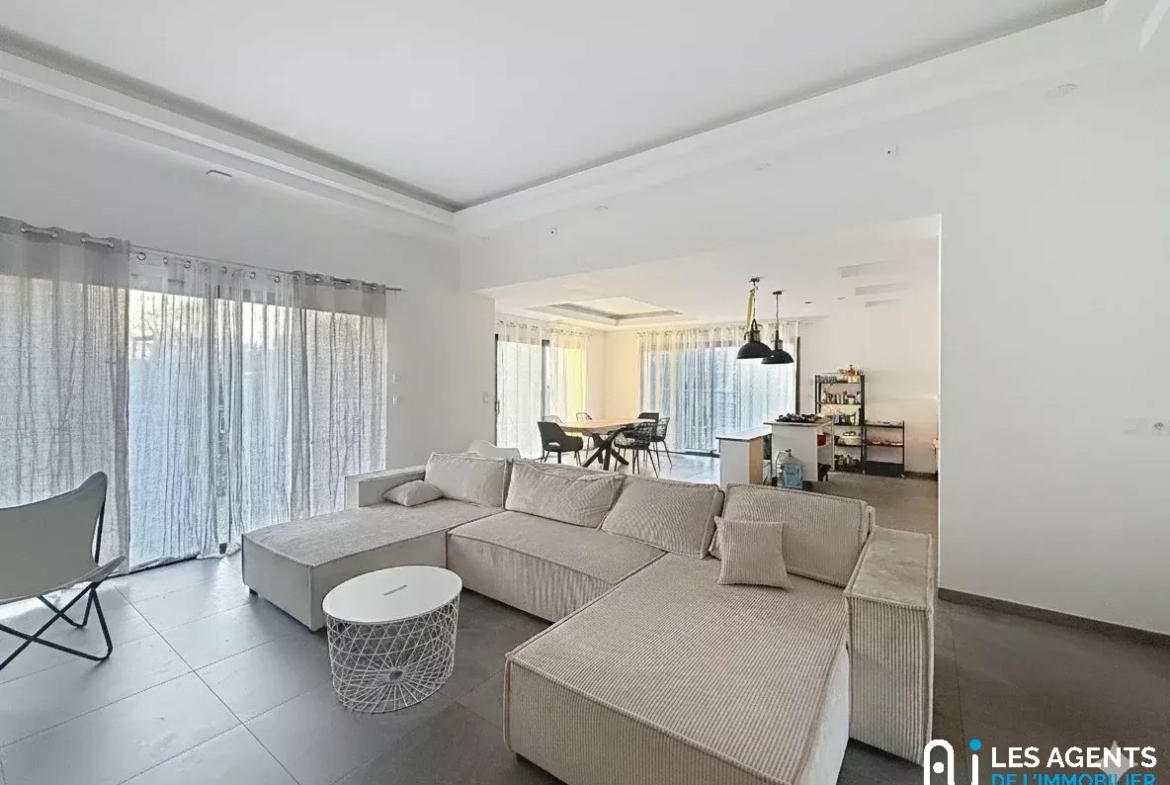 dbfaa029ab4b45b1f35251d978d5b22a_f567469c28_1184-big