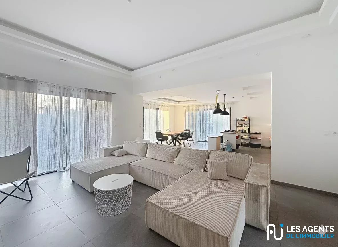 dbfaa029ab4b45b1f35251d978d5b22a_f567469c28_1184-big