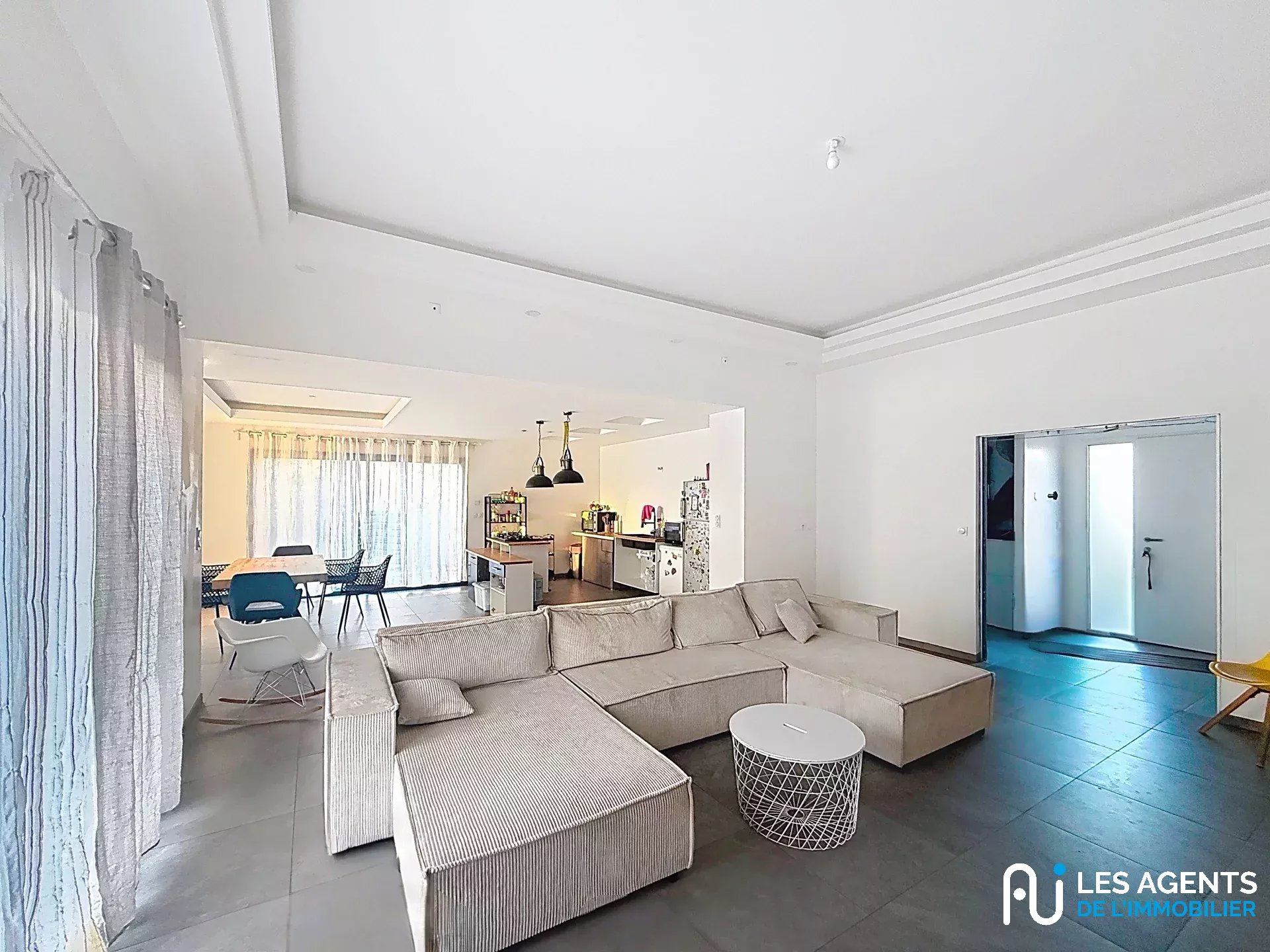 fb69823a8ffa2af38c69a75536aee633_d4d697f264_1920-big