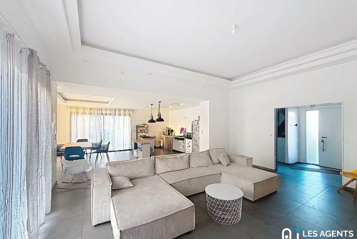 fb69823a8ffa2af38c69a75536aee633_d4d697f264_1920-big