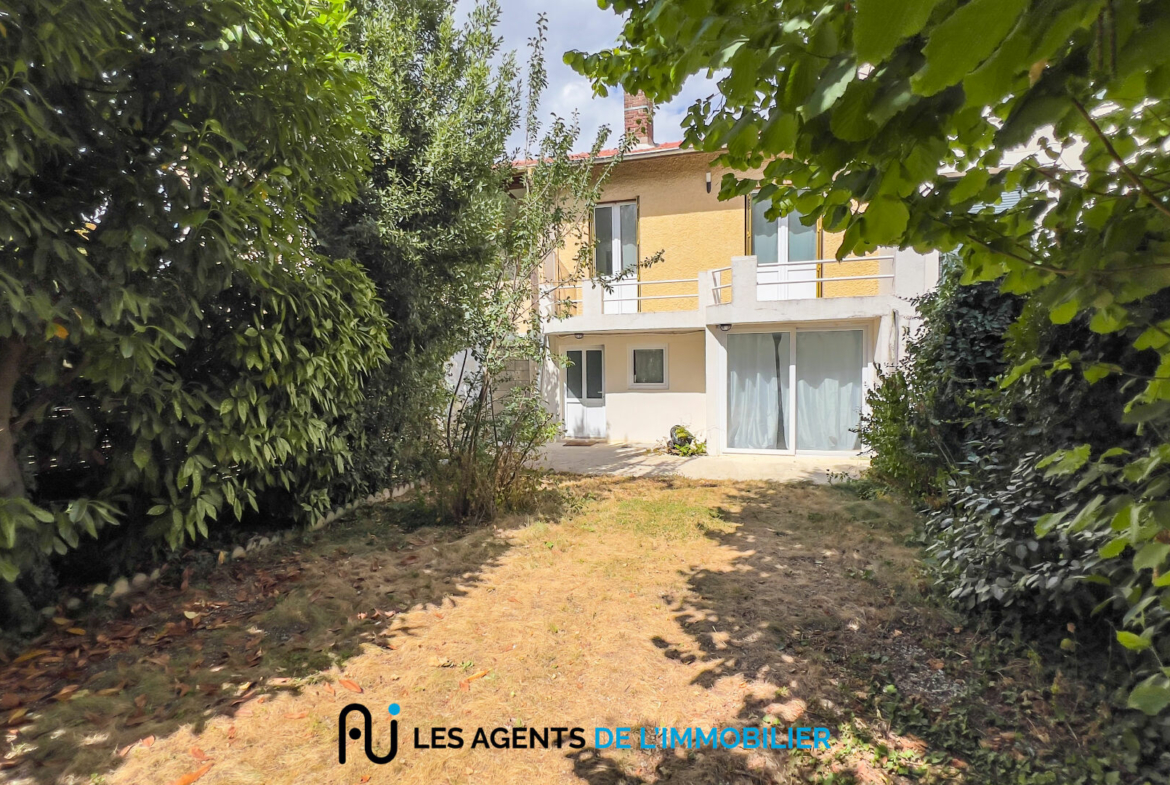 61638831m
