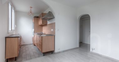 8272643b