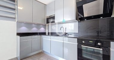 e563ae37